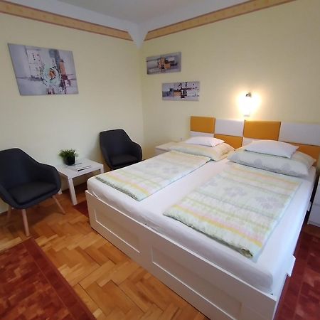 Heviz Erika Apartman Exteriör bild