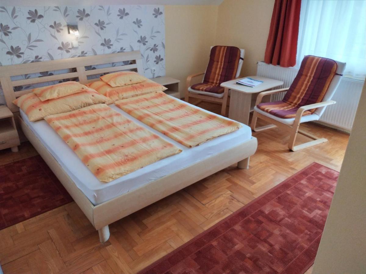Heviz Erika Apartman Exteriör bild